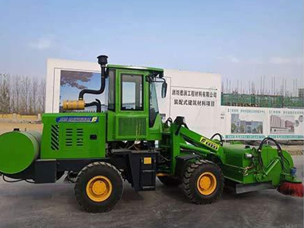 德潤(rùn)工程材料工程清掃車使用現(xiàn)場(chǎng)